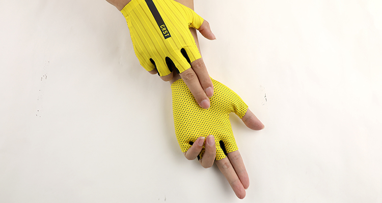 fingerless cycling gloves